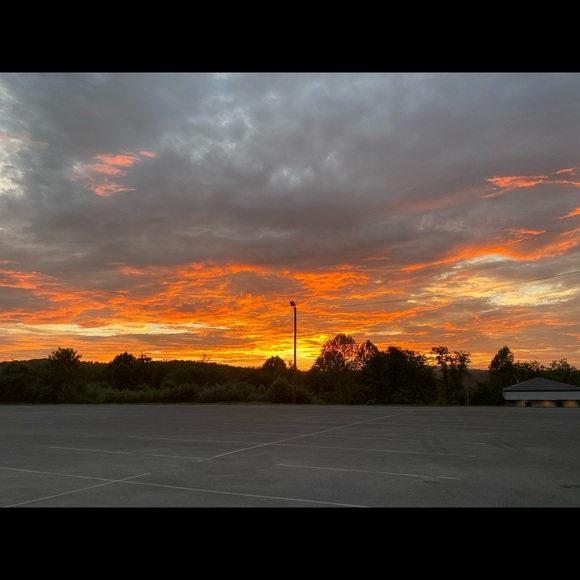 Meet your Posher, April - Picture 3 of 5